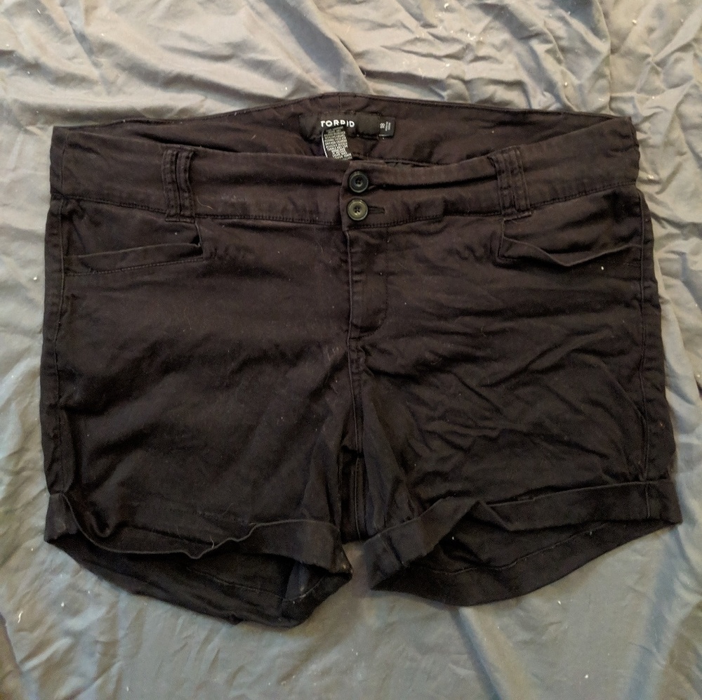 Torrid size 18 cuffed shorts